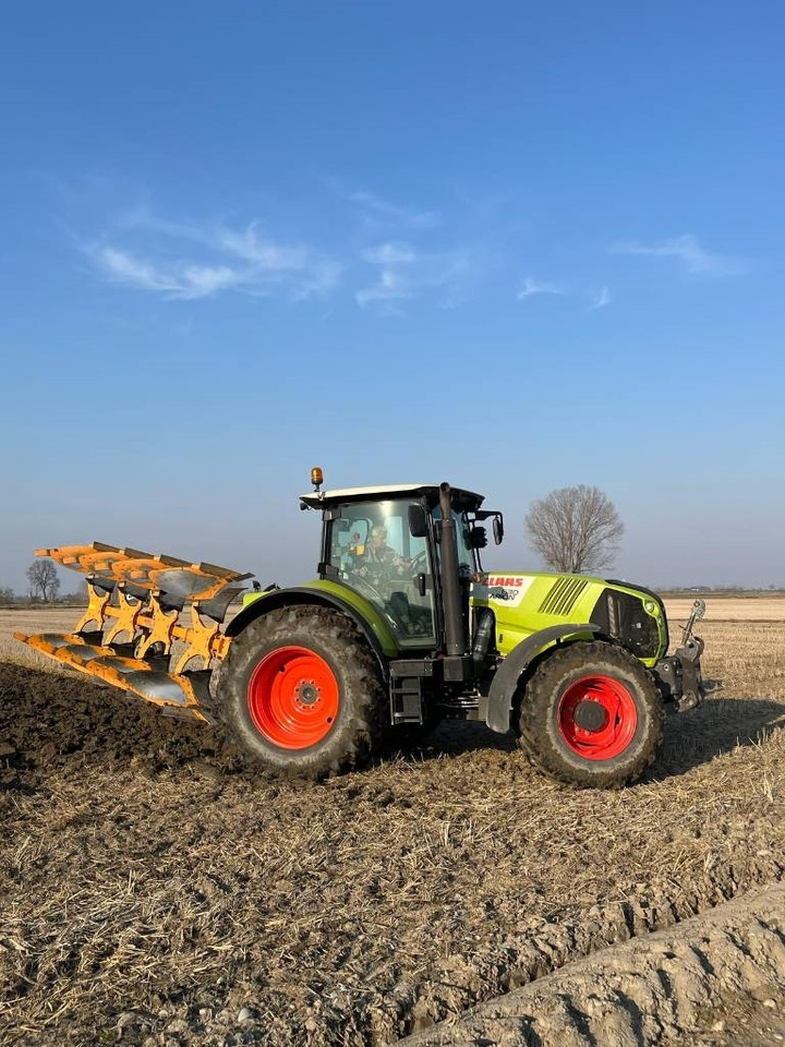 Claas Arion 630 - Farm tractor: picture 2 Claas Arion 630 - Farm tractor: picture 2