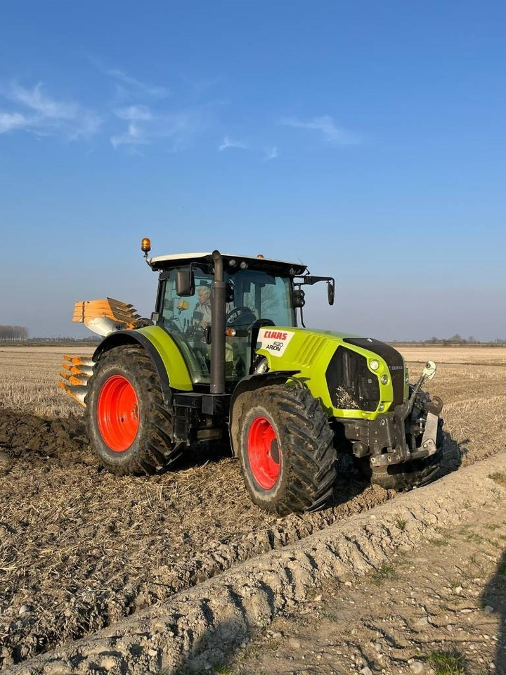 Claas Arion 630 - Farm tractor: picture 1 Claas Arion 630 - Farm tractor: picture 1