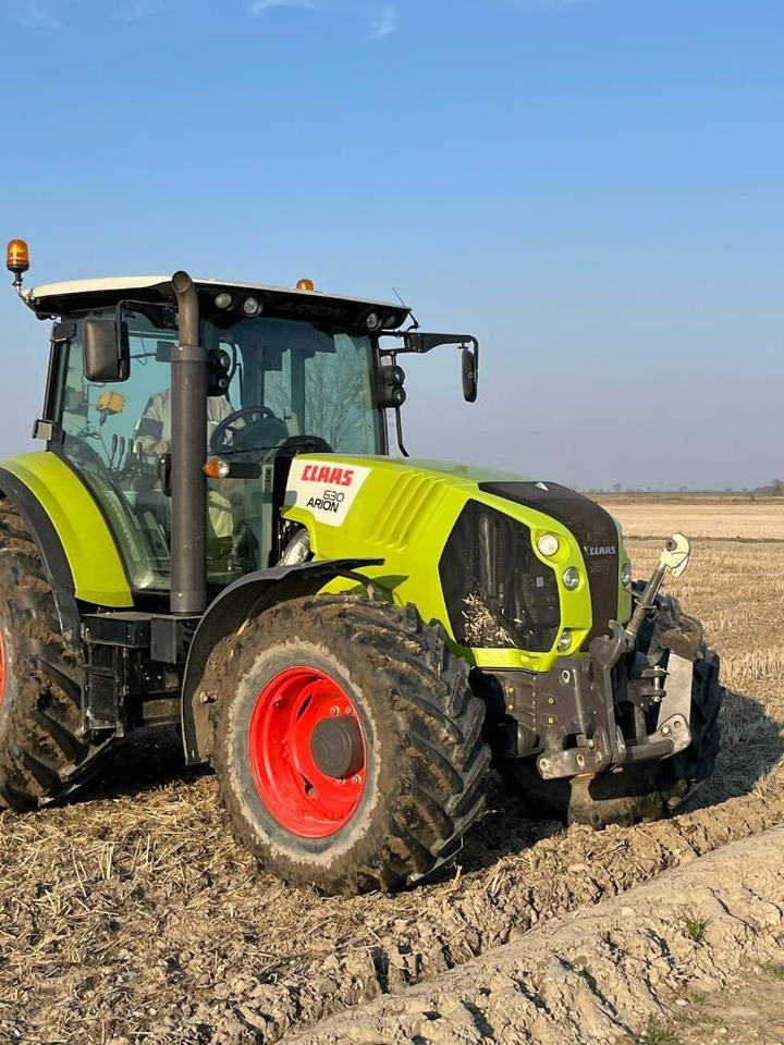 Farm tractor Claas Arion 630: picture 6