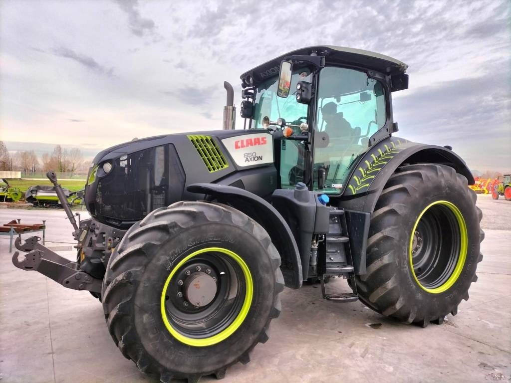 Claas Axion 810 - Farm tractor: picture 3 Claas Axion 810 - Farm tractor: picture 3