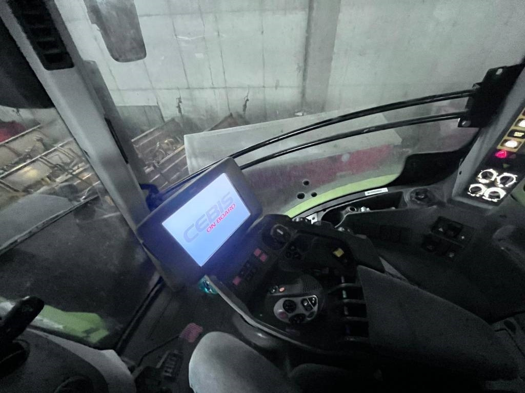 Farm tractor Claas Axion 950 Cmatic: picture 11 Farm tractor Claas Axion 950 Cmatic: picture 11