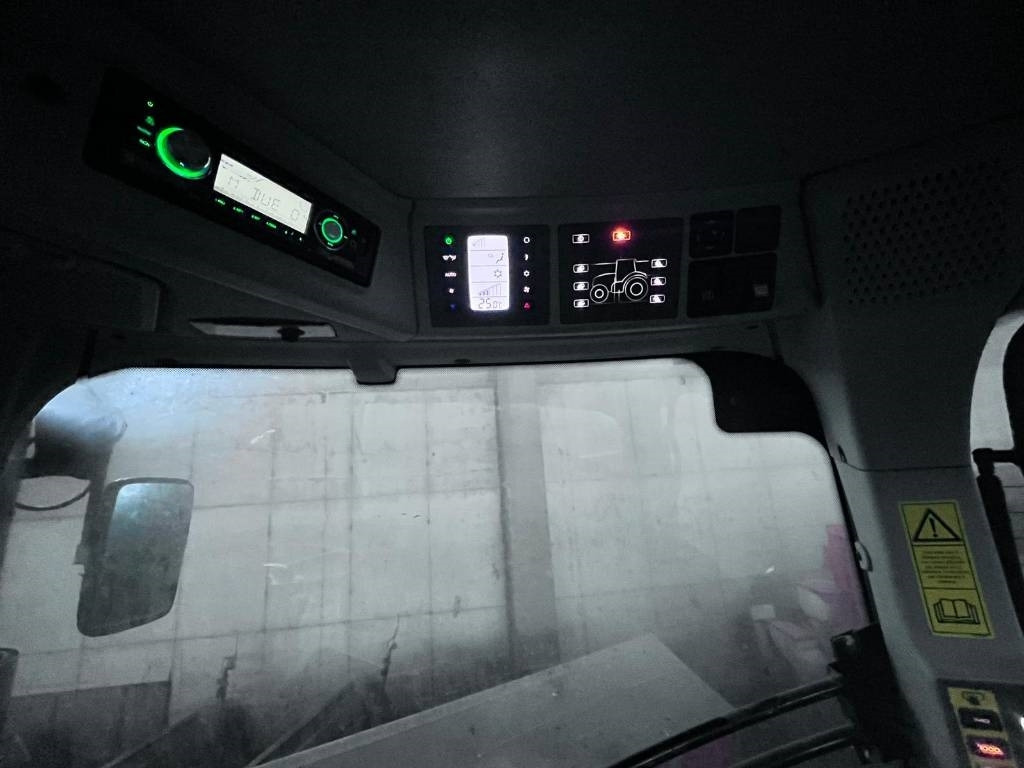 Farm tractor Claas Axion 950 Cmatic: picture 9 Farm tractor Claas Axion 950 Cmatic: picture 9