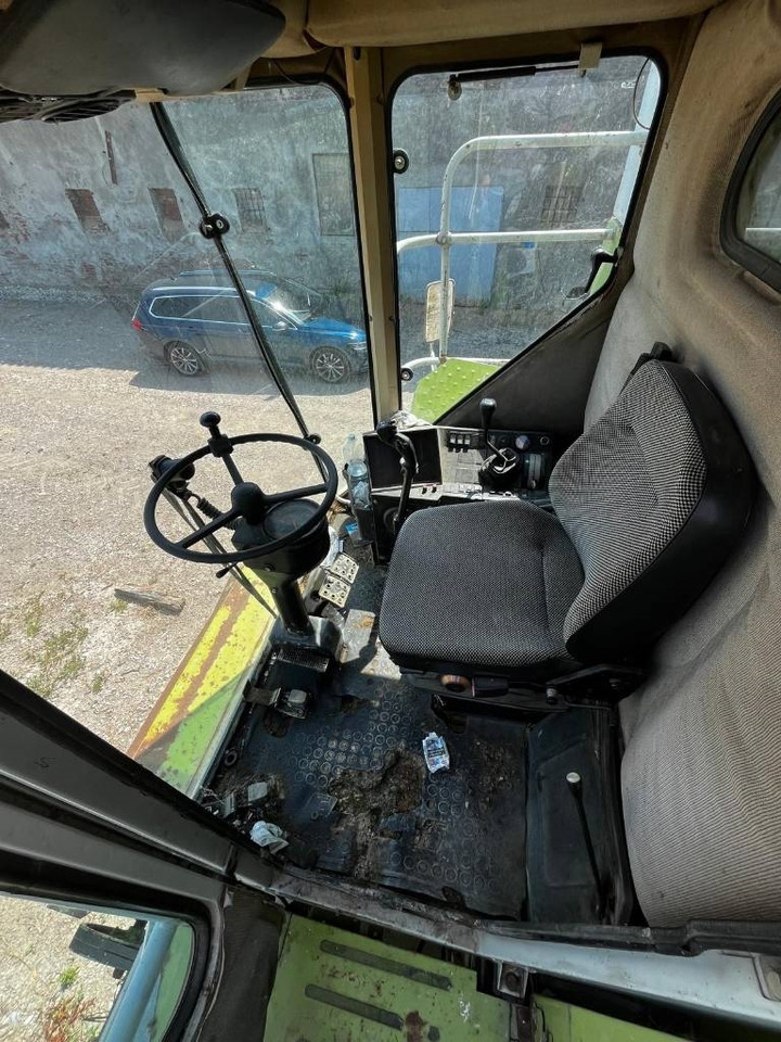 Claas COMMANDOR 116 CS RISO - Combine harvester: picture 3 Claas COMMANDOR 116 CS RISO - Combine harvester: picture 3