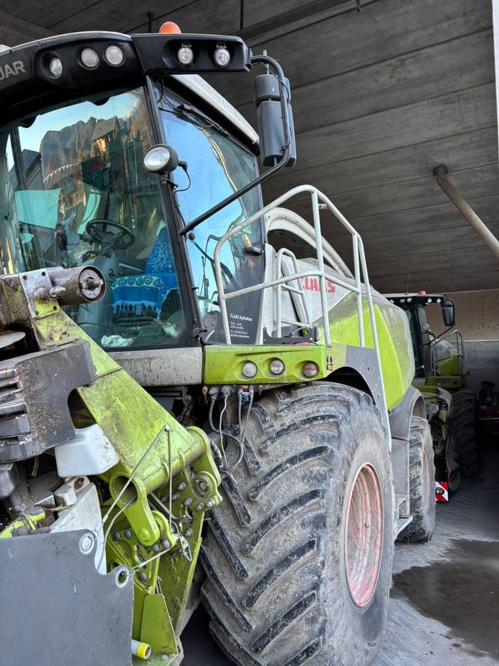 Claas Jaguar 970 - Forage harvester: picture 1 Claas Jaguar 970 - Forage harvester: picture 1
