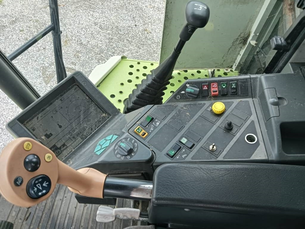 Claas Lexion 470 - Combine harvester: picture 4 Claas Lexion 470 - Combine harvester: picture 4