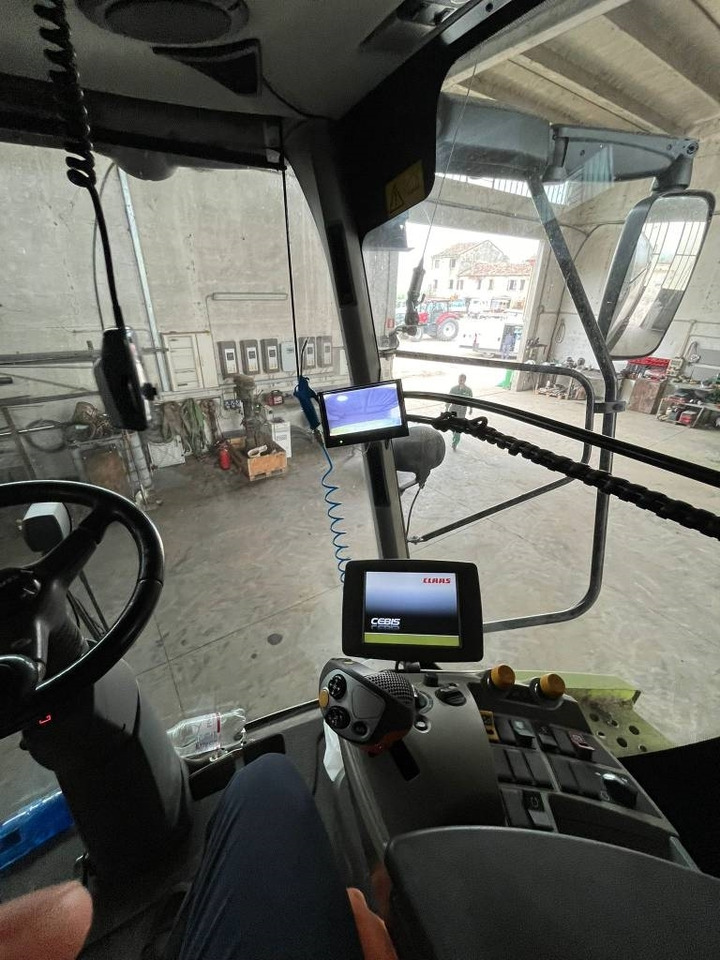 Claas Lexion 760 - Combine harvester: picture 2 Claas Lexion 760 - Combine harvester: picture 2