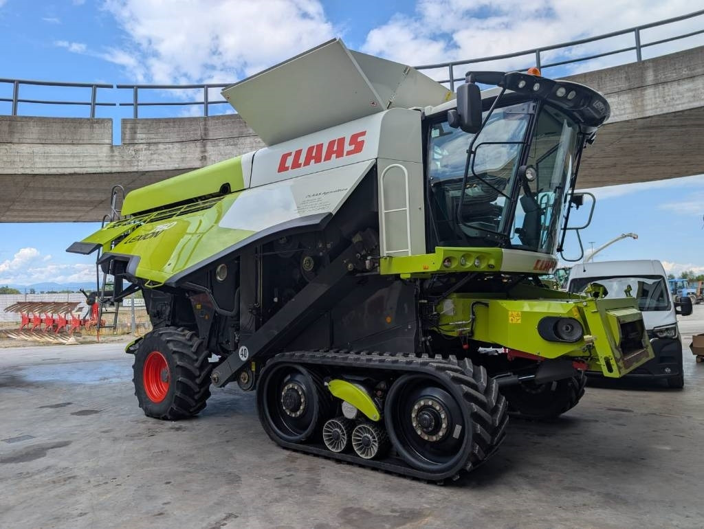 Claas Lexion 760 TT - Combine harvester: picture 1 Claas Lexion 760 TT - Combine harvester: picture 1