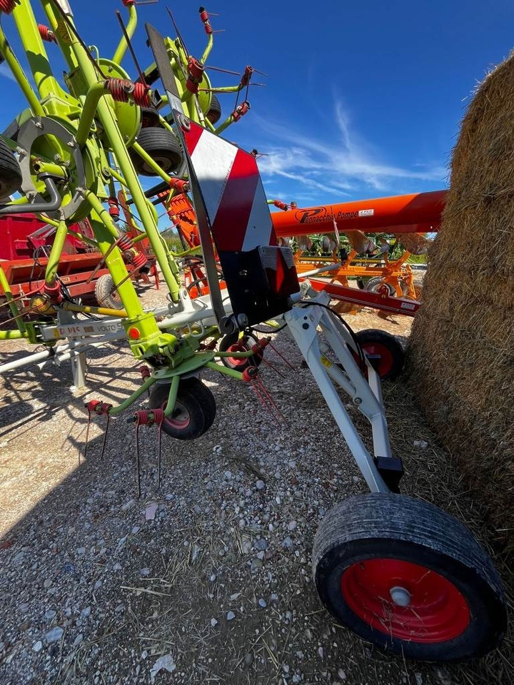 Claas Volto 900 T  - Tedder/ Rake: picture 1 Claas Volto 900 T  - Tedder/ Rake: picture 1