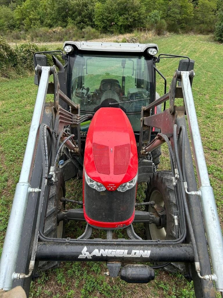 Massey Ferguson 5710 - Farm tractor: picture 4 Massey Ferguson 5710 - Farm tractor: picture 4