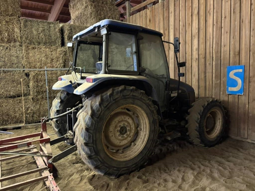 New Holland TL 90 - Farm tractor: picture 1 New Holland TL 90 - Farm tractor: picture 1