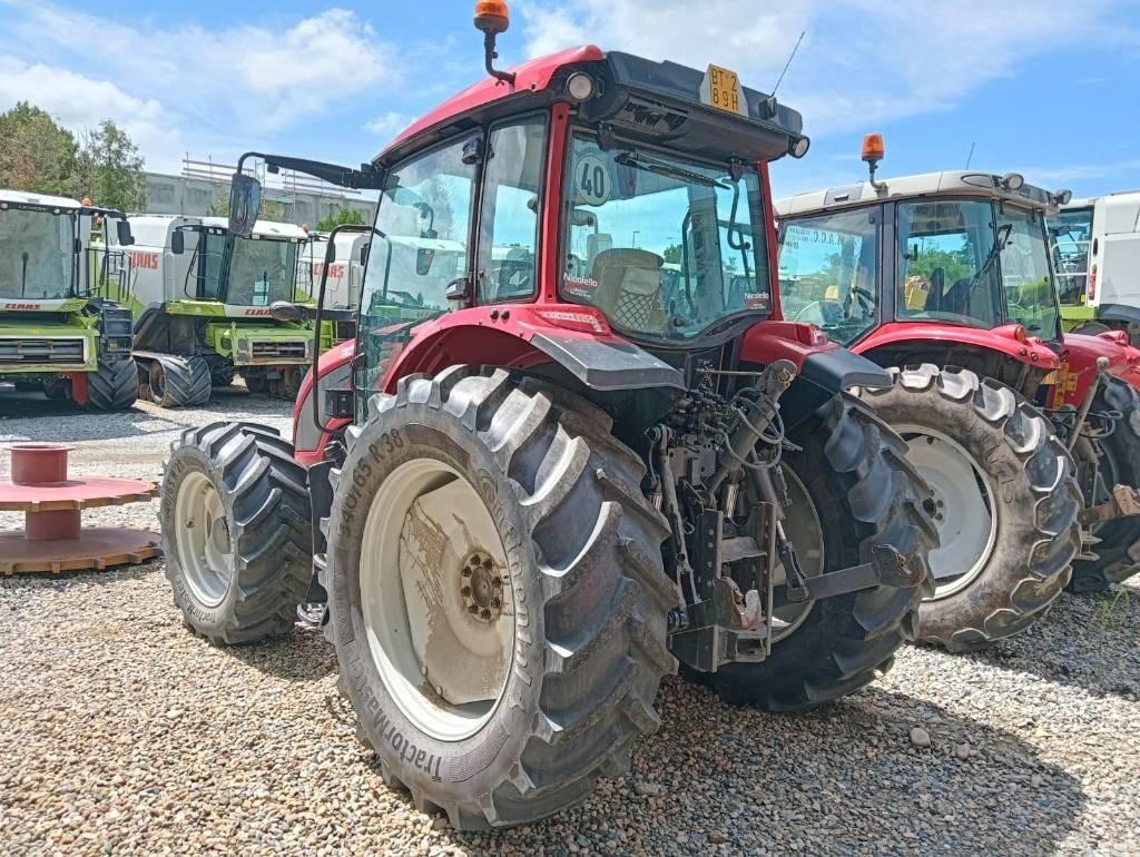 Valtra A 114 - Farm tractor: picture 4 Valtra A 114 - Farm tractor: picture 4