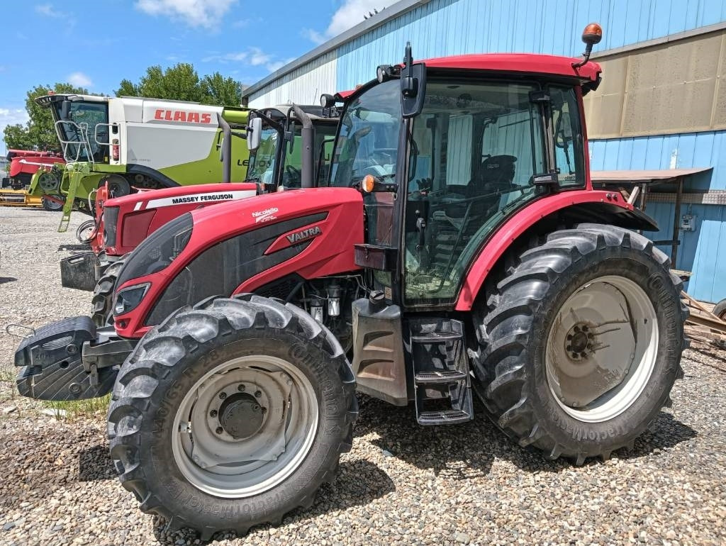 Valtra A 114 - Farm tractor: picture 5 Valtra A 114 - Farm tractor: picture 5