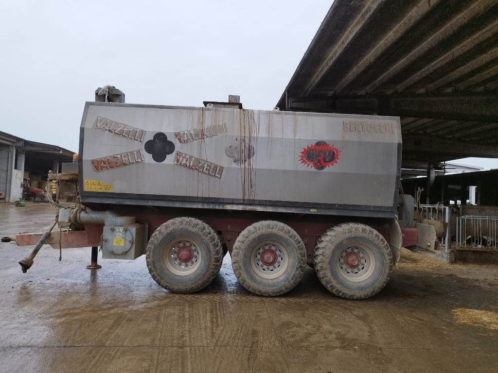 Valzelli 200 cb - Farm trailer: picture 1 Valzelli 200 cb - Farm trailer: picture 1