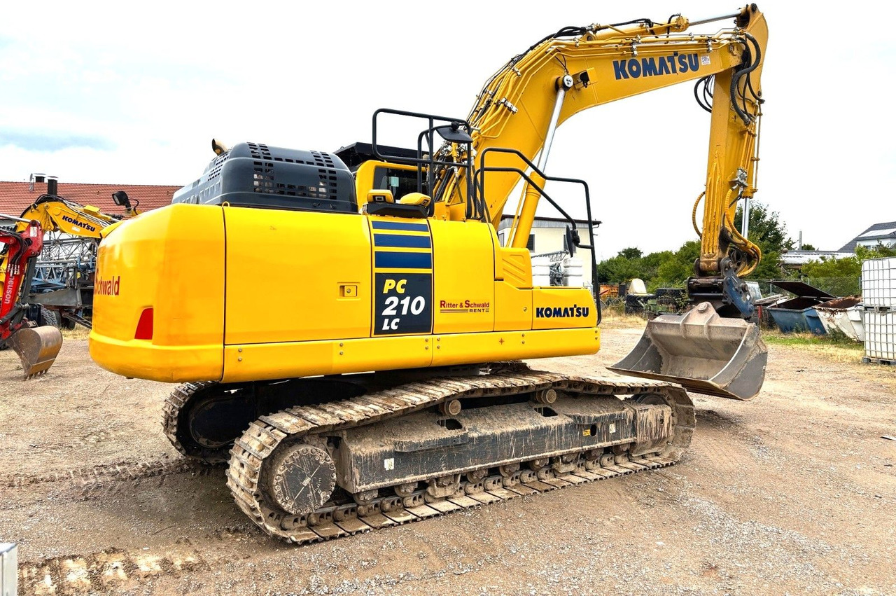 Komatsu PC210LC-11E0 - Crawler excavator: picture 2 Komatsu PC210LC-11E0 - Crawler excavator: picture 2