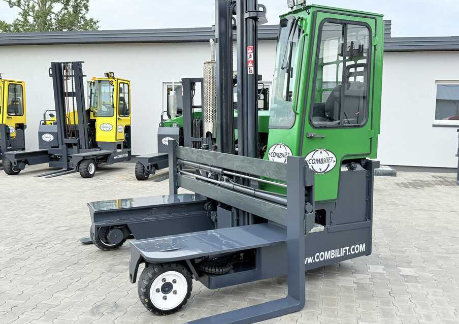 Combilift C3000 / DIESEL / DUPLEX 4000MM / WIDE FORK POSITIONER / FULL CABIN - 4-way reach truck: picture 2 Combilift C3000 / DIESEL / DUPLEX 4000MM / WIDE FORK POSITIONER / FULL CABIN - 4-way reach truck: picture 2