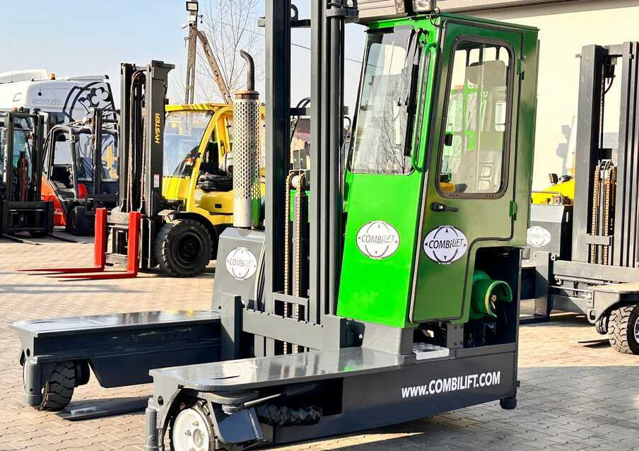 Combilift C3000 / DUPLEX / 4100MM / LPG / FREE LIFT / LIKE NEW - 4-way reach truck: picture 1 Combilift C3000 / DUPLEX / 4100MM / LPG / FREE LIFT / LIKE NEW - 4-way reach truck: picture 1