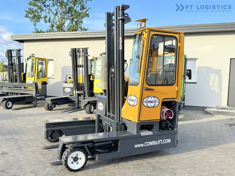 Combilift C3000 / GAS / DUPLEX 4500MM / ONLY 3096 HOURS / FORK SIDE SHIFT / FULL CABIN / EXCELLENT CONDITION / Wide range of four-way and - 4-way reach truck: picture 2 Combilift C3000 / GAS / DUPLEX 4500MM / ONLY 3096 HOURS / FORK SIDE SHIFT / FULL CABIN / EXCELLENT CONDITION / Wide range of four-way and - 4-way reach truck: picture 2