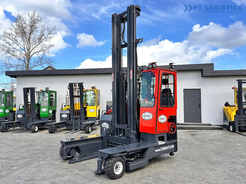 Combilift C4000 / TRIPLEX / 9300MM / FREE LIFT / POSITIONER / LPG / CABIN C4000 / TRIPLEX / 9300MM / FREE LIFT / POSITIONER / LPG / CABIN - 4-way reach truck: picture 2 Combilift C4000 / TRIPLEX / 9300MM / FREE LIFT / POSITIONER / LPG / CABIN C4000 / TRIPLEX / 9300MM / FREE LIFT / POSITIONER / LPG / CABIN - 4-way reach truck: picture 2