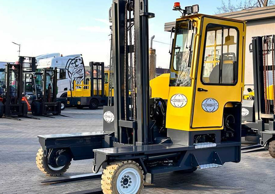 Combilift C5000XL / LPG / 2018 / DUPLEC5000XL / LPG / 2018 / DUPLEX / 4000MM / LIKE NEWX / 4000MM / LIKE NEW - 4-way reach truck: picture 1 Combilift C5000XL / LPG / 2018 / DUPLEC5000XL / LPG / 2018 / DUPLEX / 4000MM / LIKE NEWX / 4000MM / LIKE NEW - 4-way reach truck: picture 1