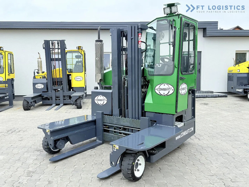 Combilift Combilift C3000 / DIESEL / TRIPLEX 4900MM / FREE LIFT / FORK POSITIONER / HEATING / FULL CABIN / PERFECT CONDITION / Wide range - 4-way reach truck: picture 4 Combilift Combilift C3000 / DIESEL / TRIPLEX 4900MM / FREE LIFT / FORK POSITIONER / HEATING / FULL CABIN / PERFECT CONDITION / Wide range - 4-way reach truck: picture 4