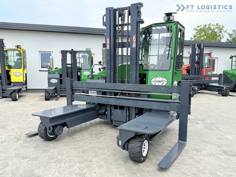 Combilift Combilift C4500 / DIESEL / DUPLEX 4000MM / WIDE FORK POSITIONER / HEATING / FULL CABIN / PERFECT CONDITION / Wide range of four- - 4-way reach truck: picture 1 Combilift Combilift C4500 / DIESEL / DUPLEX 4000MM / WIDE FORK POSITIONER / HEATING / FULL CABIN / PERFECT CONDITION / Wide range of four- - 4-way reach truck: picture 1