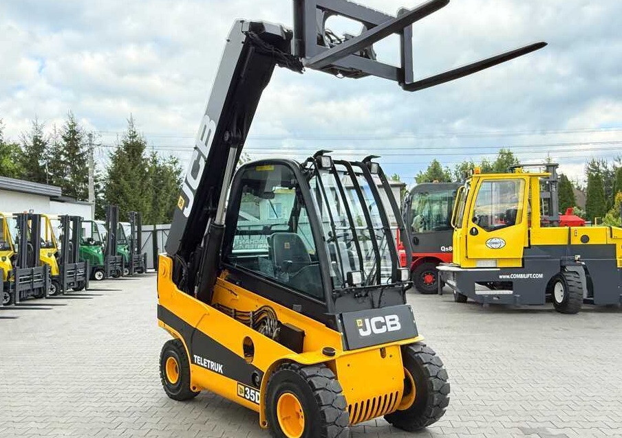 Telescopic handler JCB TLT35D / DIESEL / CAB / NEW TYRES / 4450MM / TELESCOPIC – EXCELLENT CONDITION: picture 24