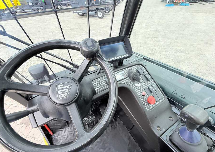 Telescopic handler JCB TLT35D / DIESEL / CAB / NEW TYRES / 4450MM / TELESCOPIC – EXCELLENT CONDITION: picture 20