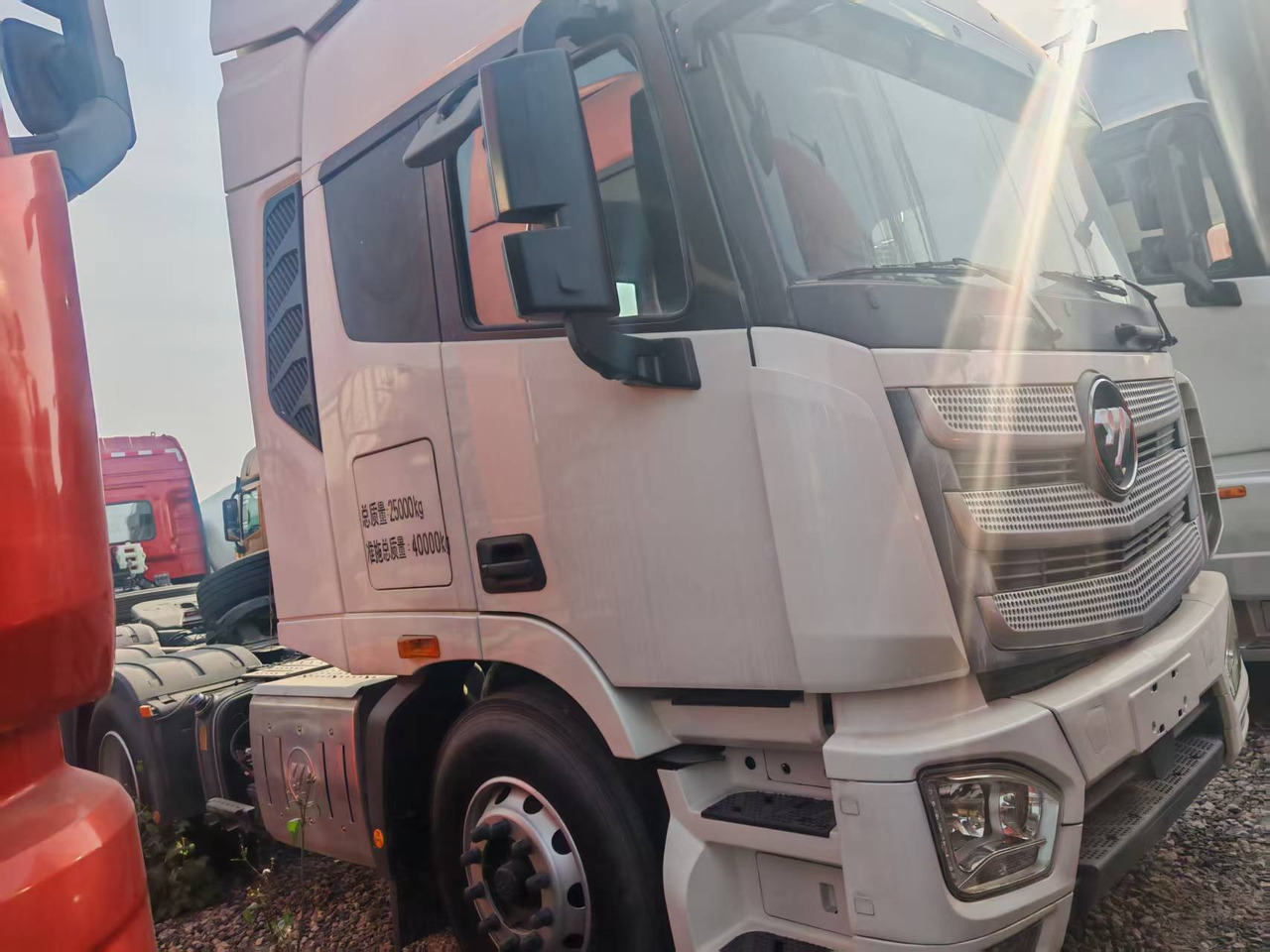 Auman 6×4 - Chassis trailer: picture 1 Auman 6×4 - Chassis trailer: picture 1