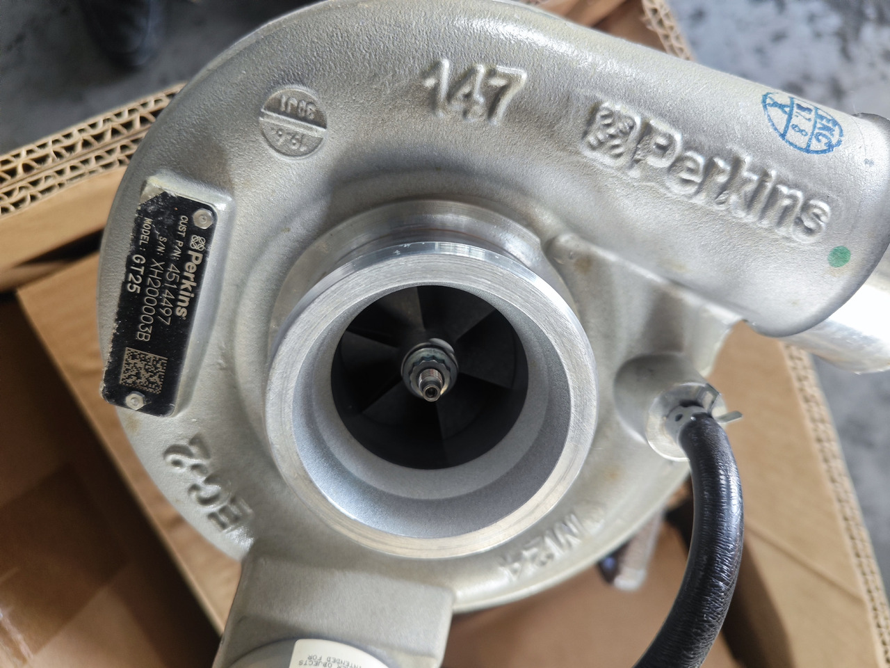 CATERPILLAR 482-0233 - Turbo for Excavator: picture 1 CATERPILLAR 482-0233 - Turbo for Excavator: picture 1