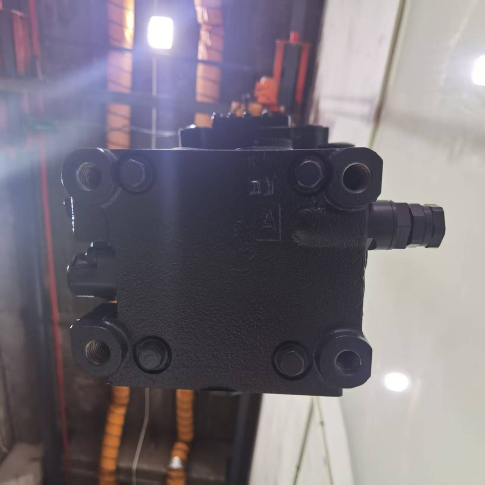 KOMATSU 723-29-51100 - Hydraulic valve for Excavator: picture 4 KOMATSU 723-29-51100 - Hydraulic valve for Excavator: picture 4