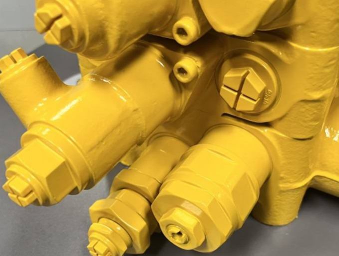 KOMATSU 723-57-11700 - Hydraulic valve for Excavator: picture 2 KOMATSU 723-57-11700 - Hydraulic valve for Excavator: picture 2