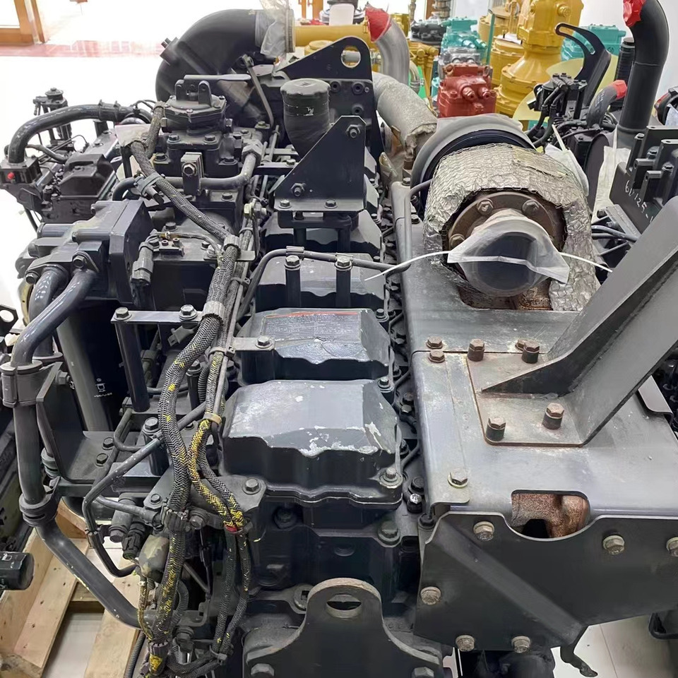 KOMATSU SAA6D125E-5 - Engine for Excavator: picture 4 KOMATSU SAA6D125E-5 - Engine for Excavator: picture 4