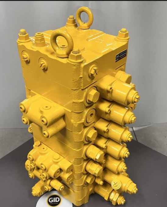 KOMATSU pc130-7 - Hydraulic valve for Excavator: picture 1 KOMATSU pc130-7 - Hydraulic valve for Excavator: picture 1