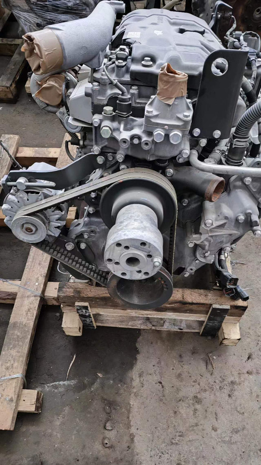 YANMAR 4M50 - Engine for Excavator: picture 3 YANMAR 4M50 - Engine for Excavator: picture 3