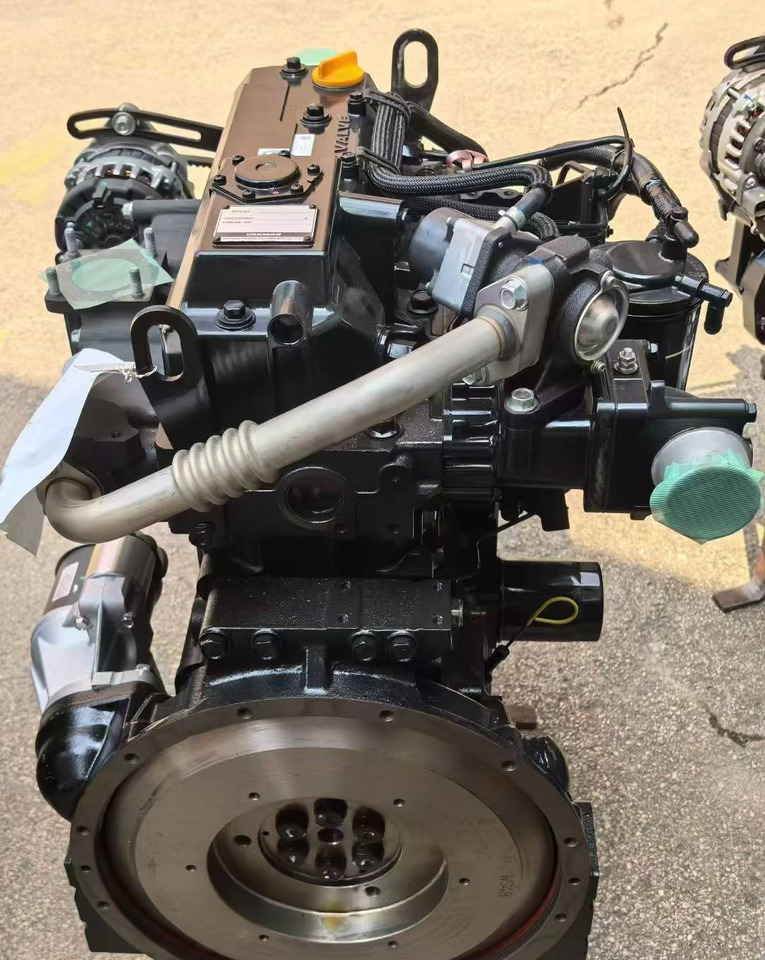 YANMAR 4TNV98 - Engine for Excavator: picture 2 YANMAR 4TNV98 - Engine for Excavator: picture 2