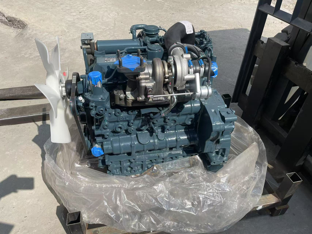 Kubota V3307T - Engine for Excavator: picture 2 Kubota V3307T - Engine for Excavator: picture 2