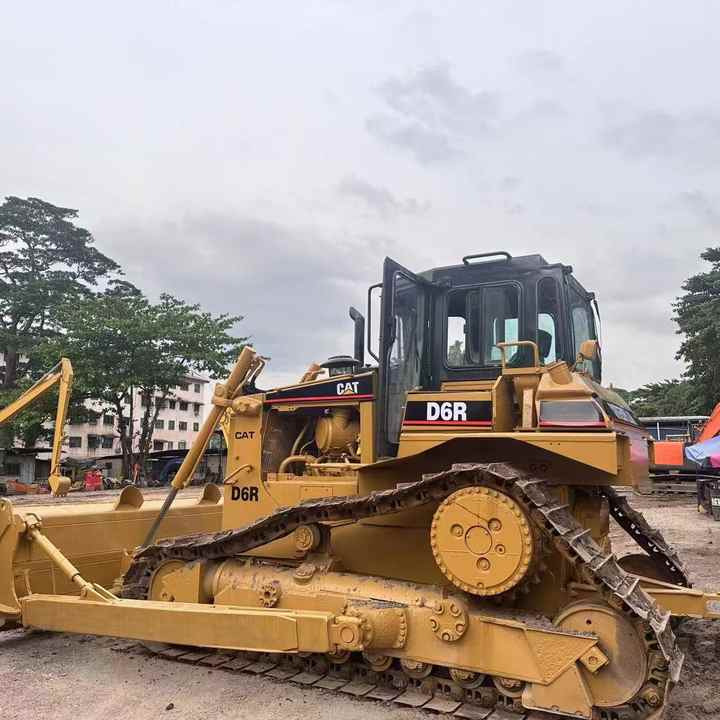 100% Original Caterpillar D6r Bulldozer with Cabin on Sale Used Original Japan Brand Catd6r Crawler Bulldozer High Performance - Bulldozer: picture 1 100% Original Caterpillar D6r Bulldozer with Cabin on Sale Used Original Japan Brand Catd6r Crawler Bulldozer High Performance - Bulldozer: picture 1