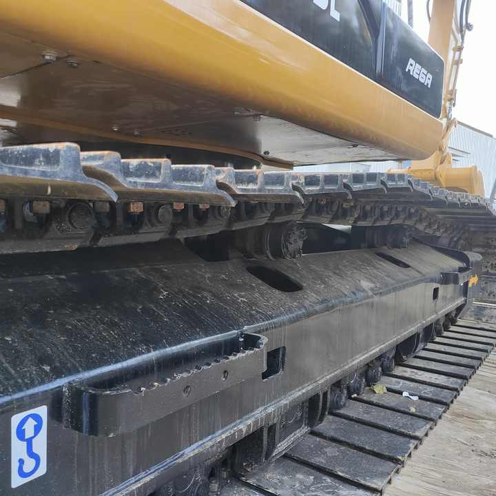 95% New Well Maintained Low Working Hours Used Excavator CAT320D CAT320d Used Excavator for Sale at the Lowest Price - Crawler excavator: picture 5 95% New Well Maintained Low Working Hours Used Excavator CAT320D CAT320d Used Excavator for Sale at the Lowest Price - Crawler excavator: picture 5