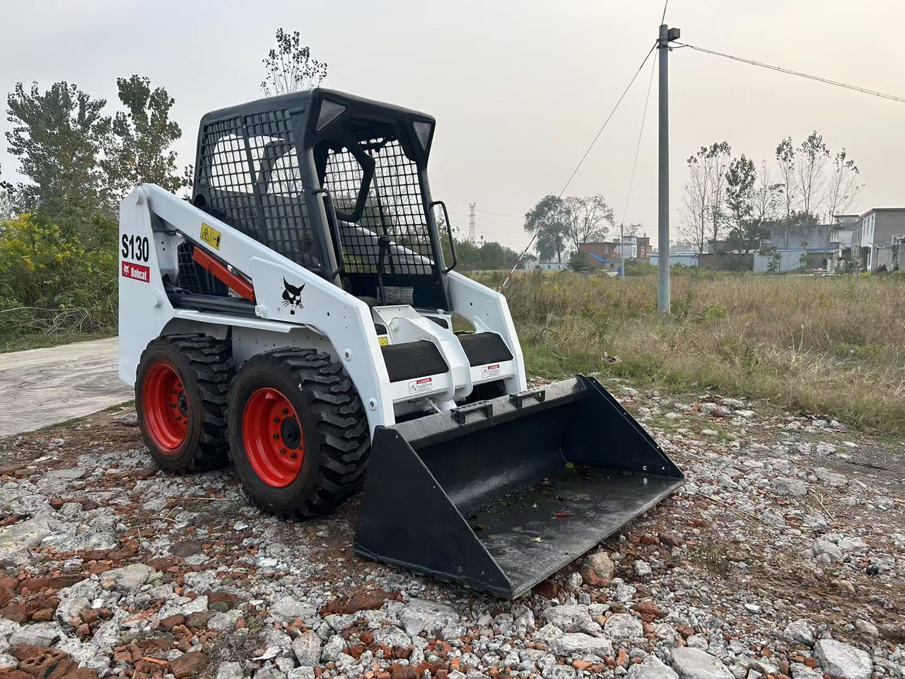 BOBCAT used skidsteer Bobcat S130 - Skid steer loader: picture 3 BOBCAT used skidsteer Bobcat S130 - Skid steer loader: picture 3
