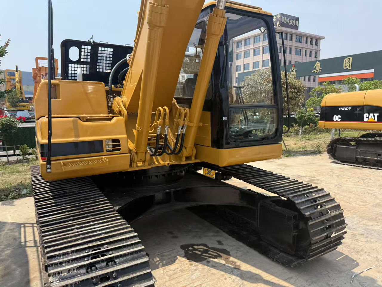 CATERPILLAR CRAWLER EXCAVATOR CAT 320B in Low Price for Hot Sale - Crawler excavator: picture 3 CATERPILLAR CRAWLER EXCAVATOR CAT 320B in Low Price for Hot Sale - Crawler excavator: picture 3