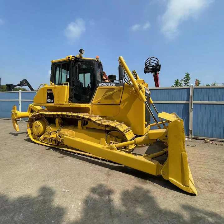Cheap Price komatsu D65 Bulldozer with Ripper , Original Made Dozer komatsu D65 , komatsu D65p D80p D85p Bulldozer - Bulldozer: picture 1 Cheap Price komatsu D65 Bulldozer with Ripper , Original Made Dozer komatsu D65 , komatsu D65p D80p D85p Bulldozer - Bulldozer: picture 1