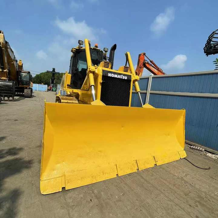 Cheap Price komatsu D65 Bulldozer with Ripper , Original Made Dozer komatsu D65 , komatsu D65p D80p D85p Bulldozer - Bulldozer: picture 2 Cheap Price komatsu D65 Bulldozer with Ripper , Original Made Dozer komatsu D65 , komatsu D65p D80p D85p Bulldozer - Bulldozer: picture 2