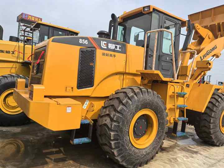 China Famous Brand LiuGong Medium-sized Wheel Loader LiuGong 856N Loader for Earthmoving, Mining, Construction for Sale - Wheel loader: picture 4 China Famous Brand LiuGong Medium-sized Wheel Loader LiuGong 856N Loader for Earthmoving, Mining, Construction for Sale - Wheel loader: picture 4
