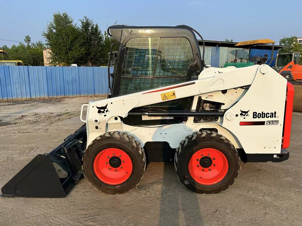 BOBCAT High Performance Low Hours Excellent Condition Reliable Second Hand Bobcat S550 Skid Steer Loader in Stock for Sale - Construction machinery: picture 2 BOBCAT High Performance Low Hours Excellent Condition Reliable Second Hand Bobcat S550 Skid Steer Loader in Stock for Sale - Construction machinery: picture 2