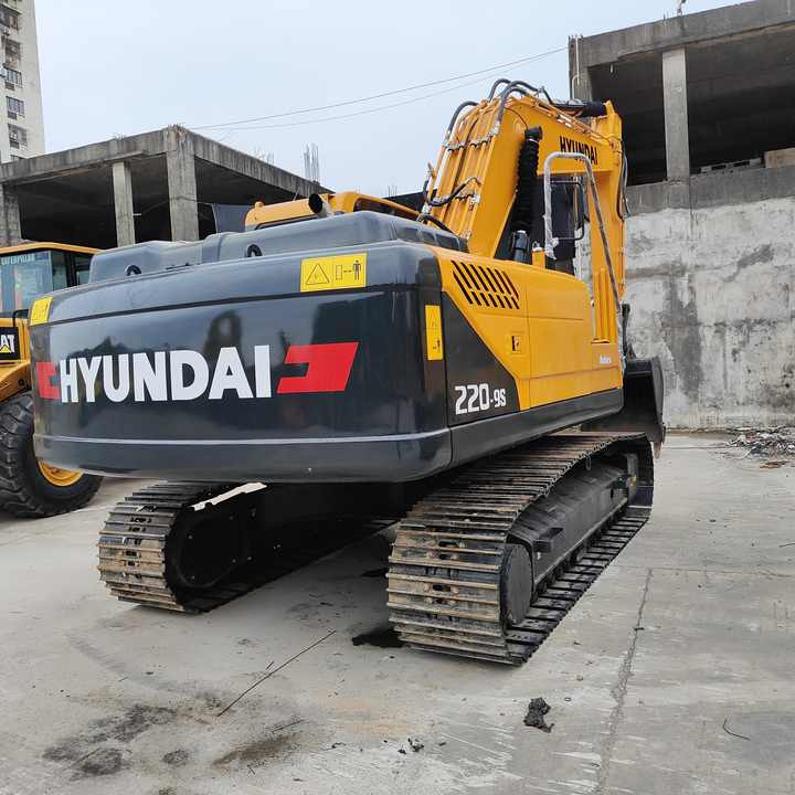 Hyundai Digger 220lc-9s Second Hand Korea Made High Performance Machine Hyundai Excavator for Sale - Crawler excavator: picture 5 Hyundai Digger 220lc-9s Second Hand Korea Made High Performance Machine Hyundai Excavator for Sale - Crawler excavator: picture 5