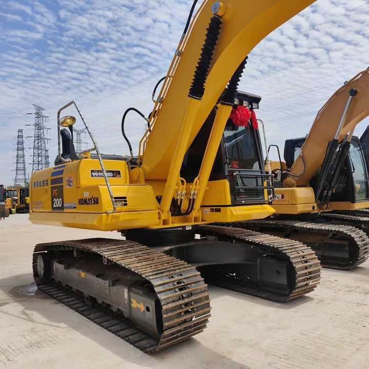 USED komatsu Pc200-8 Excavator with Good Condition for Sale - Excavator: picture 4 USED komatsu Pc200-8 Excavator with Good Condition for Sale - Excavator: picture 4