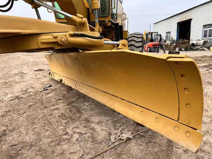 Used CAT 140H Motor Grader From Japan with Excellent Performance Caterpillar 140h in Good Condition for Sale - Excavator: picture 4 Used CAT 140H Motor Grader From Japan with Excellent Performance Caterpillar 140h in Good Condition for Sale - Excavator: picture 4