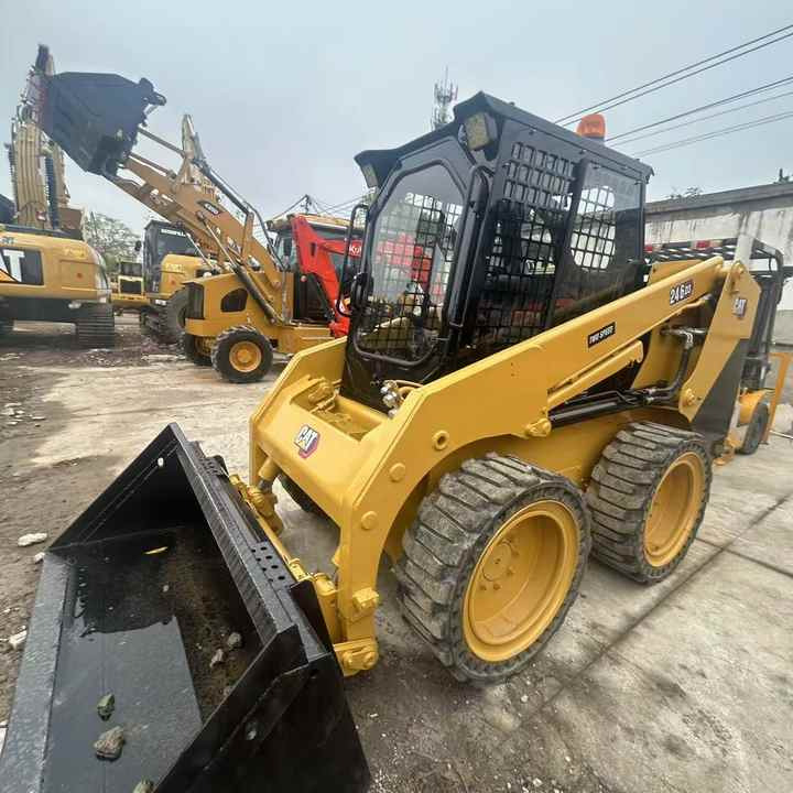 Used Cat246D2 New Model Skid Steer Second Hand Machine Popular Brand Japan Hydraulic Machinery - Skid steer loader: picture 5 Used Cat246D2 New Model Skid Steer Second Hand Machine Popular Brand Japan Hydraulic Machinery - Skid steer loader: picture 5
