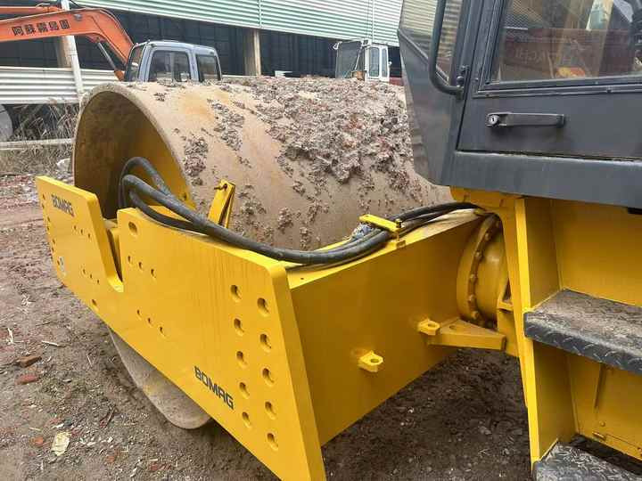 Road roller Used Heavy Construction Equipment BW217D Second Hand Road Rollers Used Machine Hot Sale: picture 6