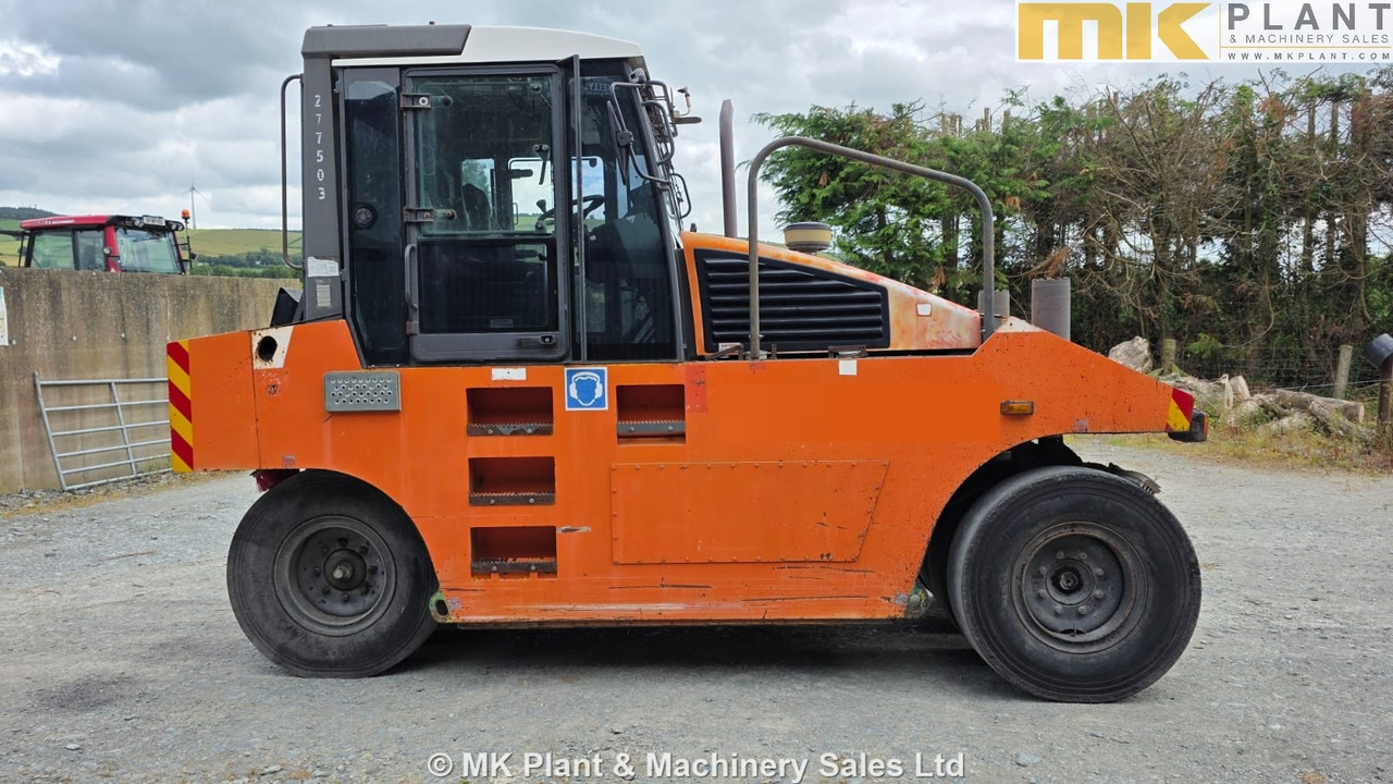 BOMAG BW24R (Stavostroj VP2400 / Ammann AP2400) - Pneumatic roller: picture 4 BOMAG BW24R (Stavostroj VP2400 / Ammann AP2400) - Pneumatic roller: picture 4